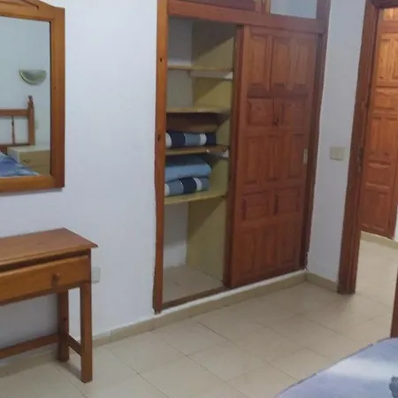 4-Bed Apartment In Costa Del Silencio Apartmán Arona (Tenerife)